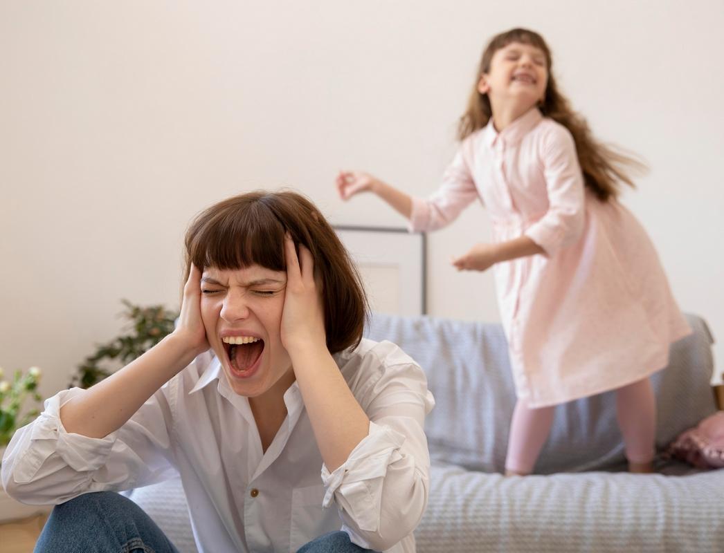 Μαμά και φωνές