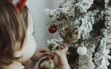  στολίζω νωρίτερα