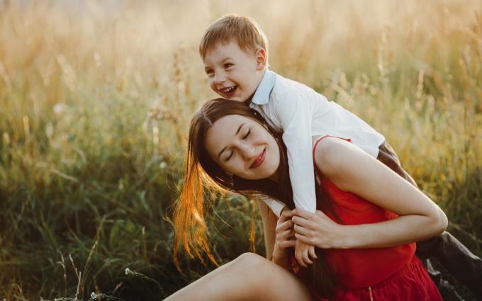 5 αξίες, motherhood, σεβασμός, ευγνωμοσύνη, αγάπη για περιβάλλον, διαφορετικότητα, παιδεία