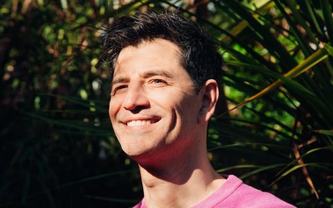 Σάκης Ρουβάς 