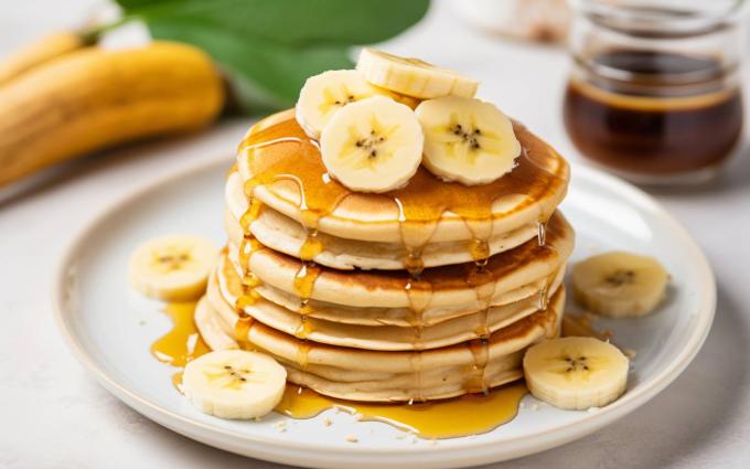 BANANA PANCAKES