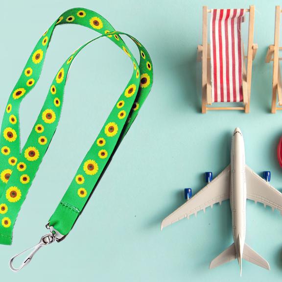 Το πράσινο κορδόνι με τους ηλίανθους που καθιστά ορατές τις αόρατες αναπηρίες