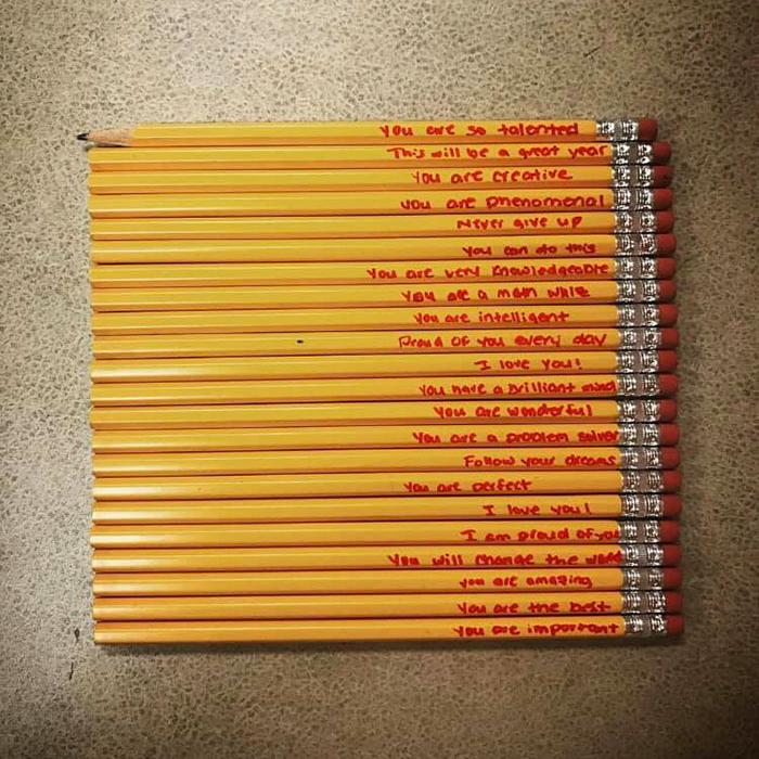 boom μηνύματα σε μολύβια