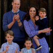 boom παιδιά βασιλική οικογένεια