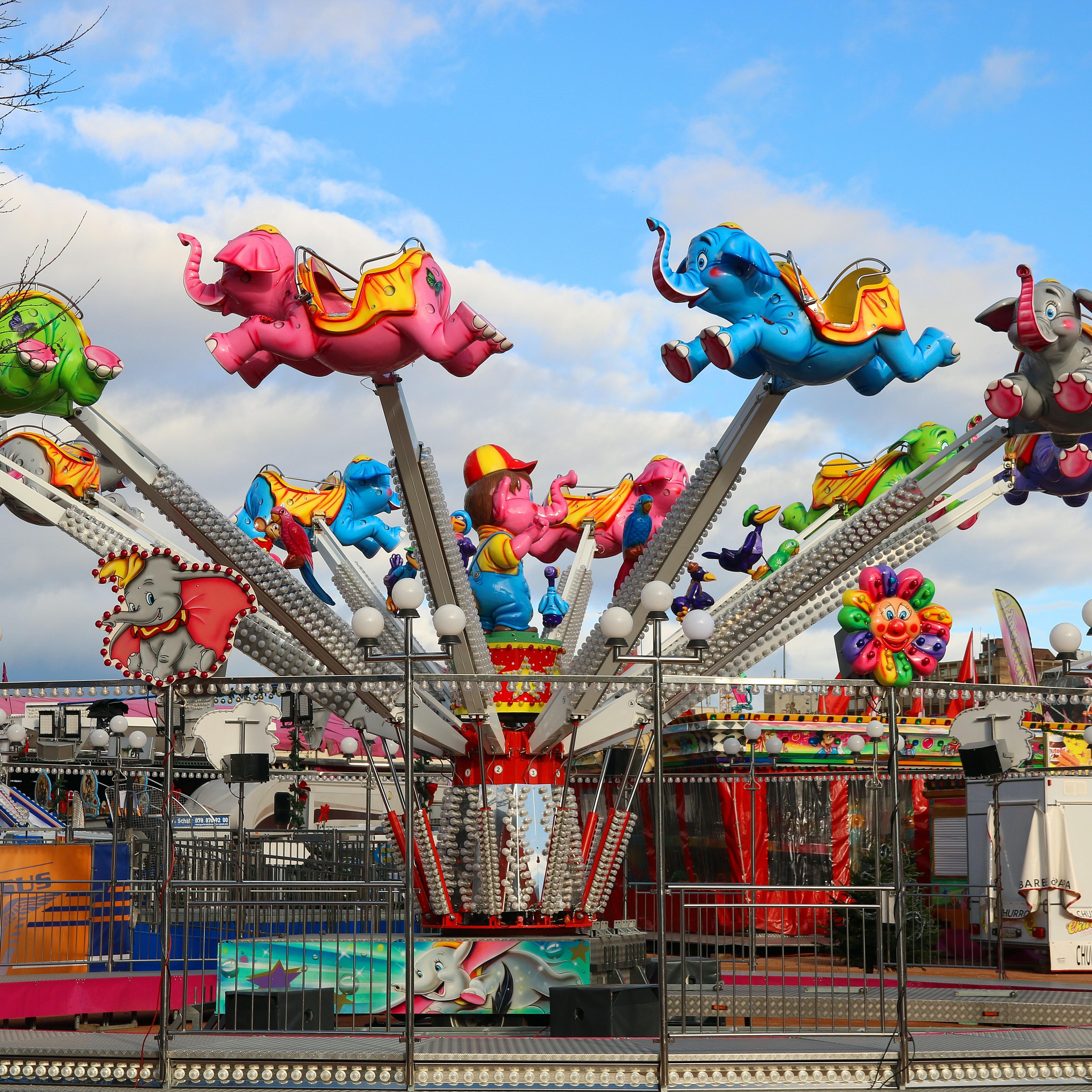 Ανοίγουν παιδότοποι και λούνα παρκ
