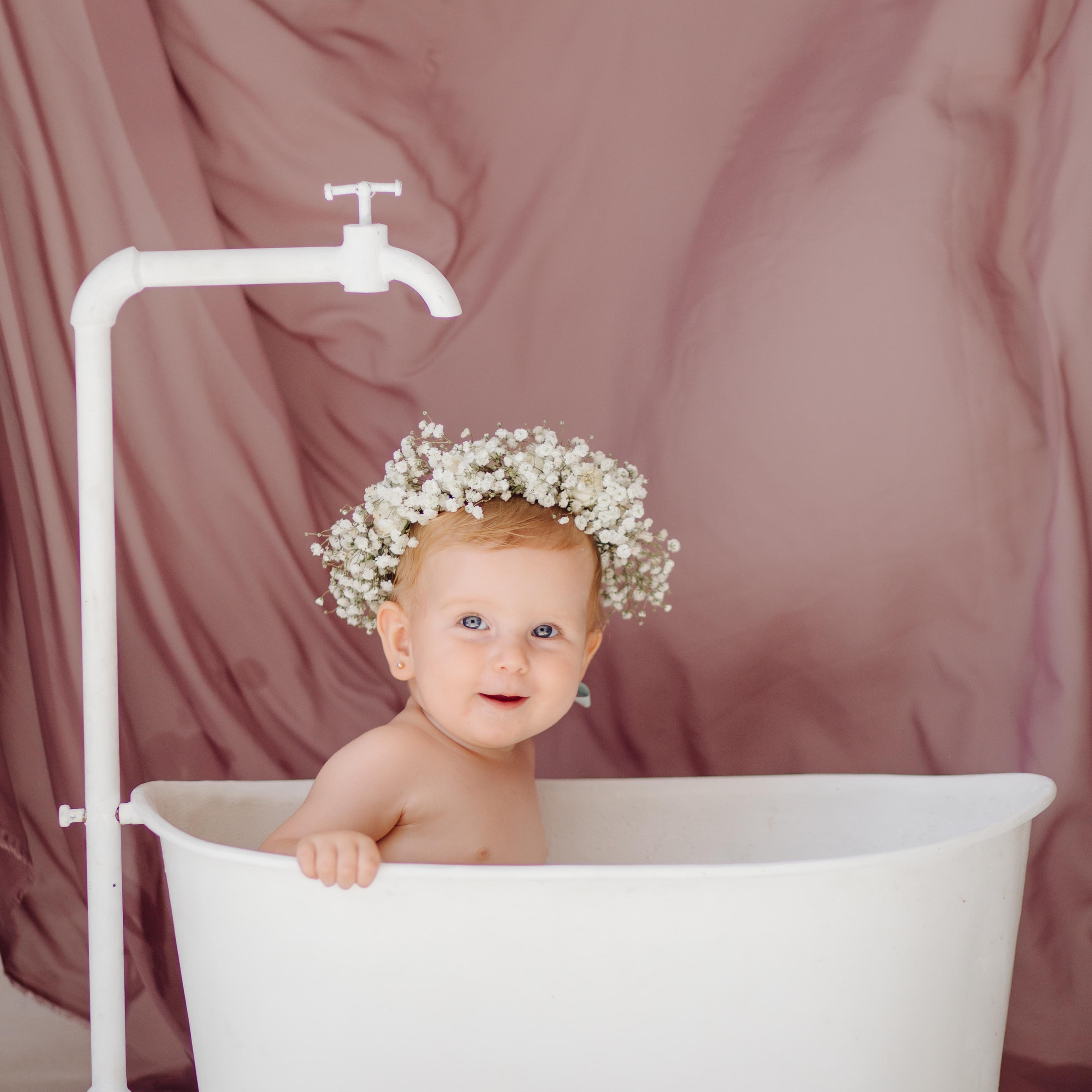 Μπάνιο μωρού μετά τη βάπτιση