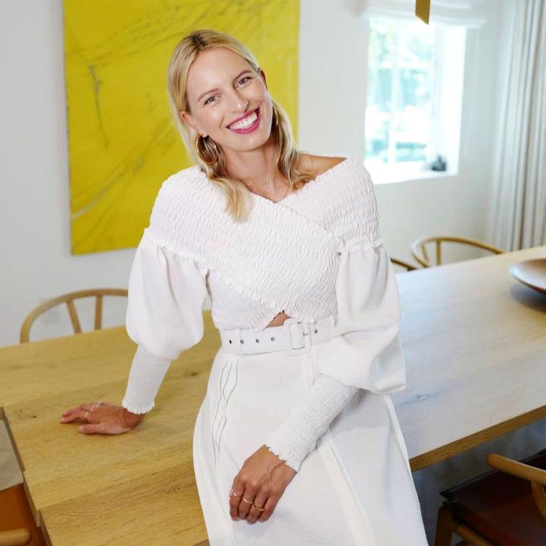 Η Karolína Kurková με τη νεογέννητη κόρη της