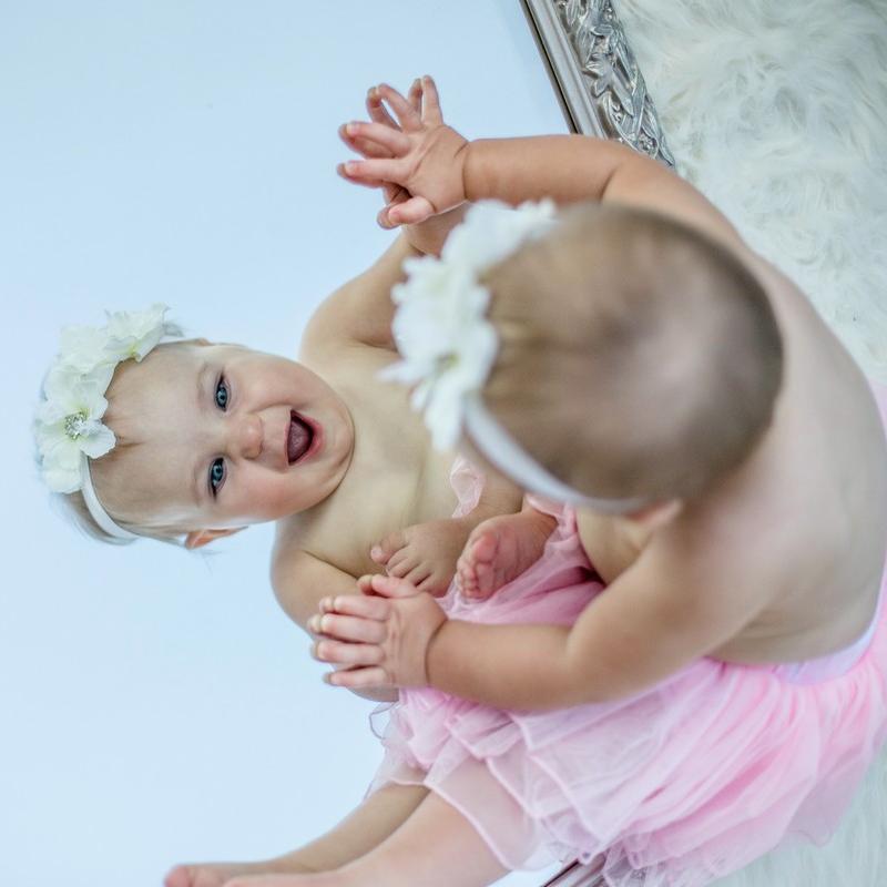 Πότε τα μωρά αναγνωρίζουν τον εαυτό τους στον καθρέπτη;