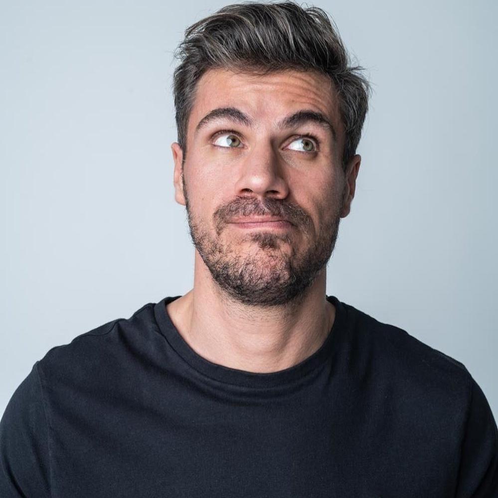 Άκης Πετρετζίκης