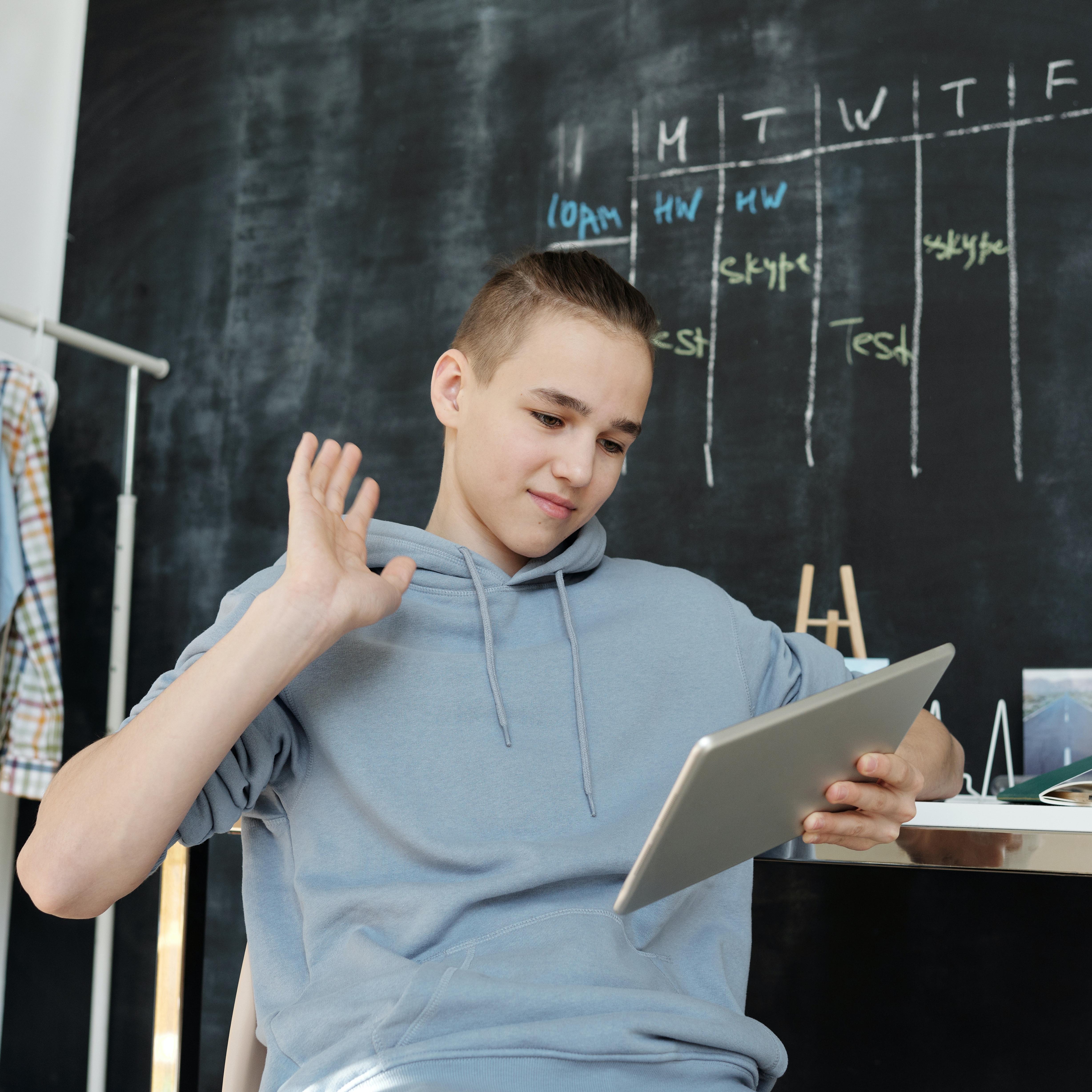 Έφηβοι και οθόνες