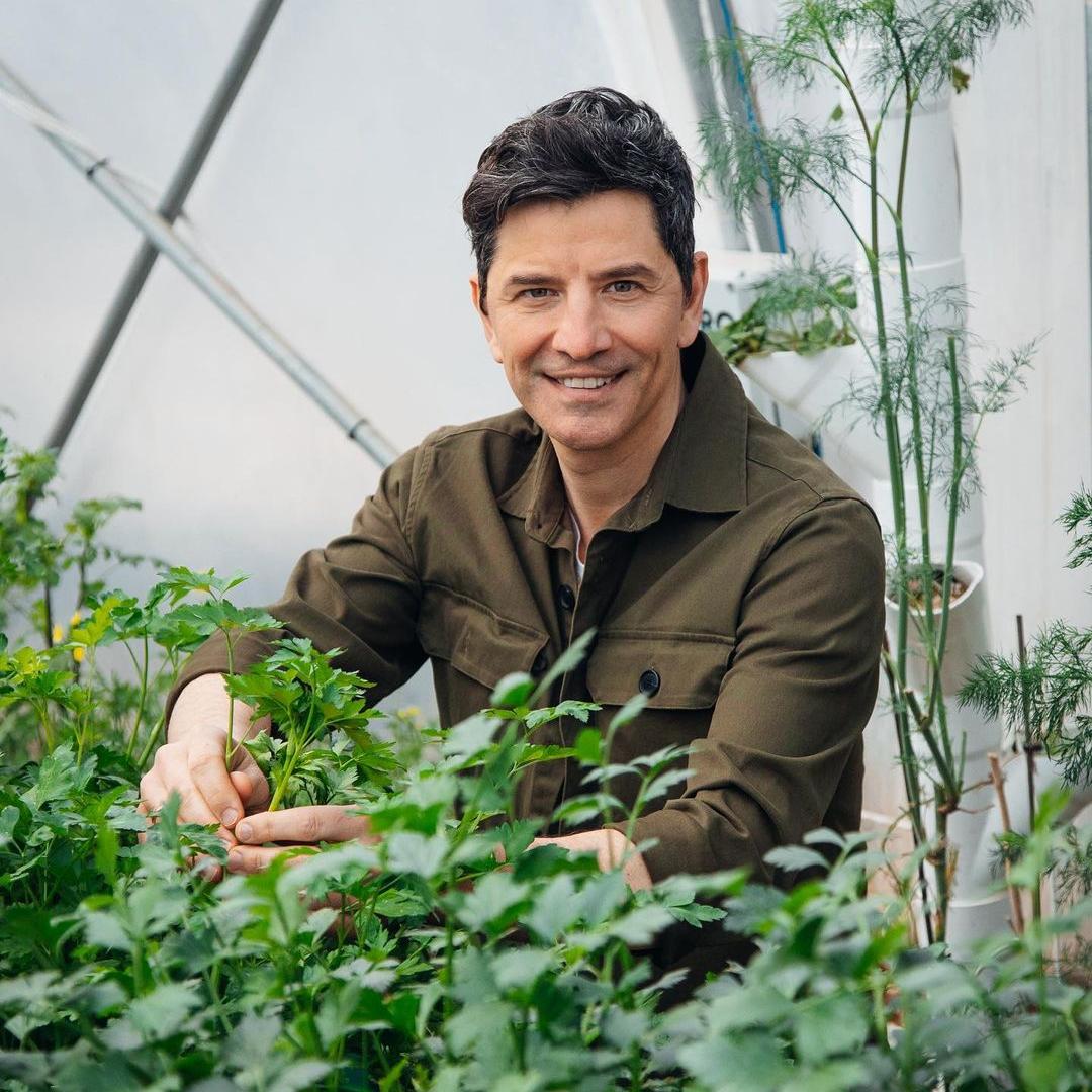 Σάκης Ρουβάς