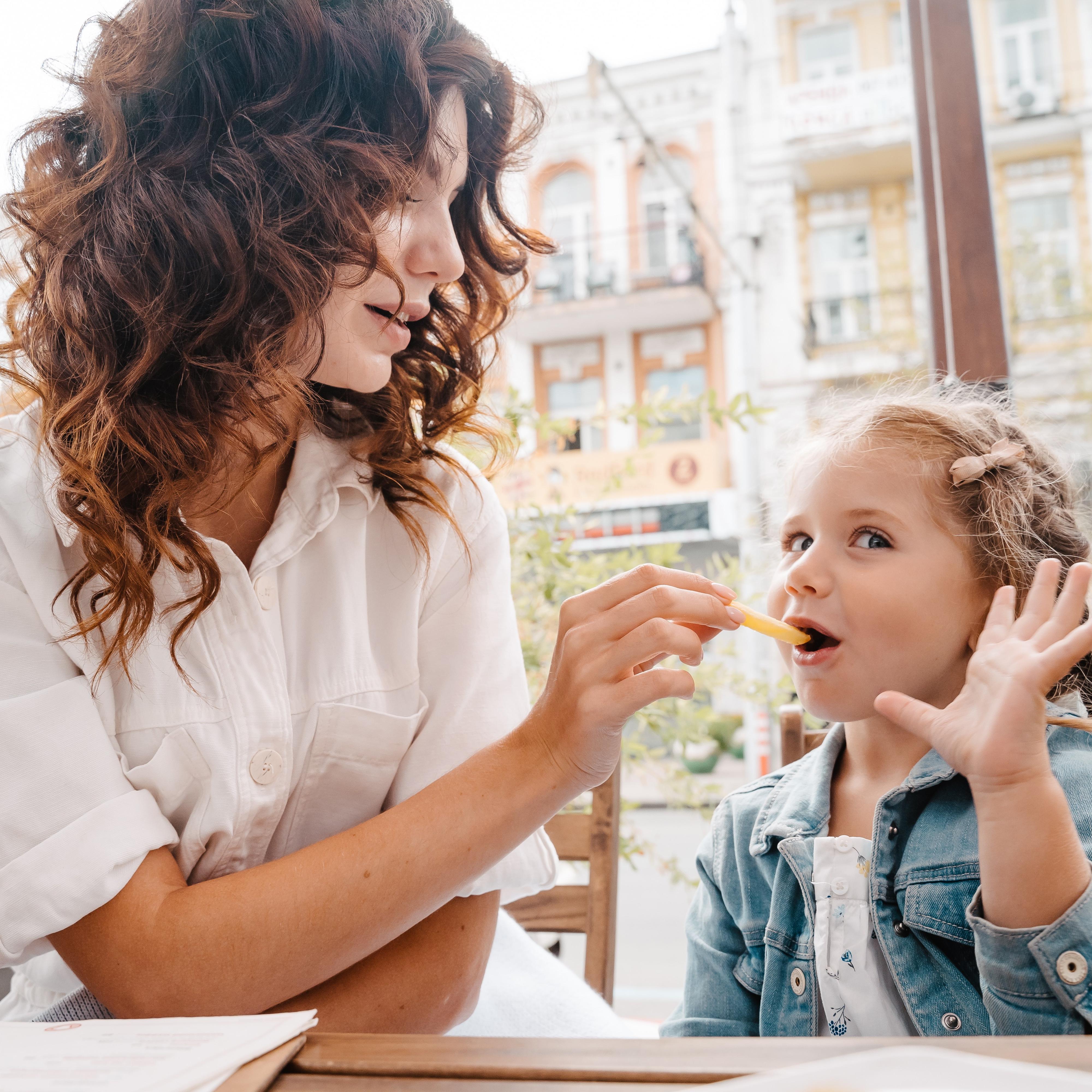 παιδί εστιατόριο 
