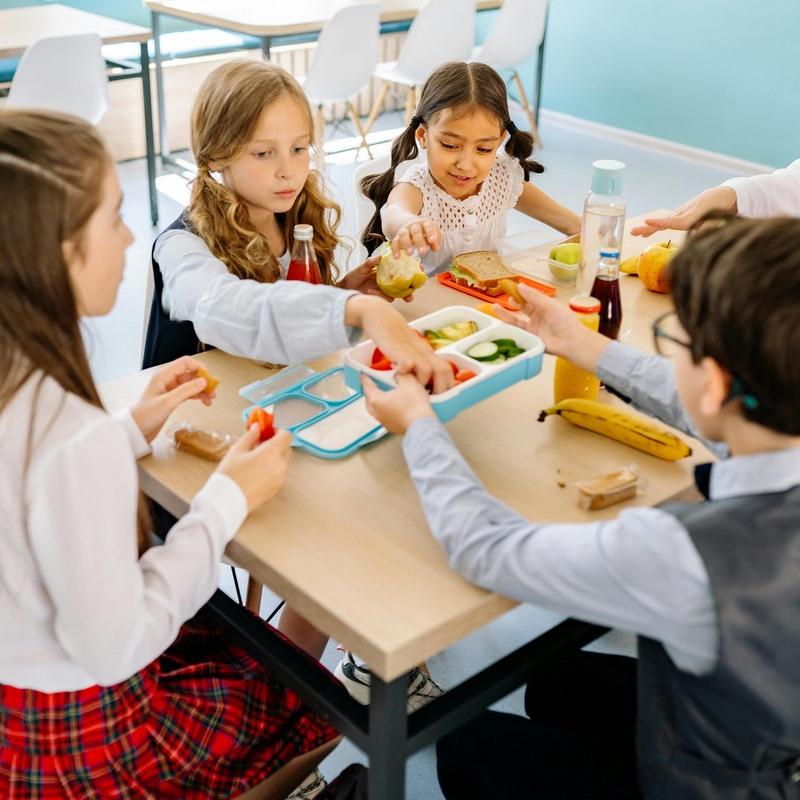 παιδιά φαγητό 