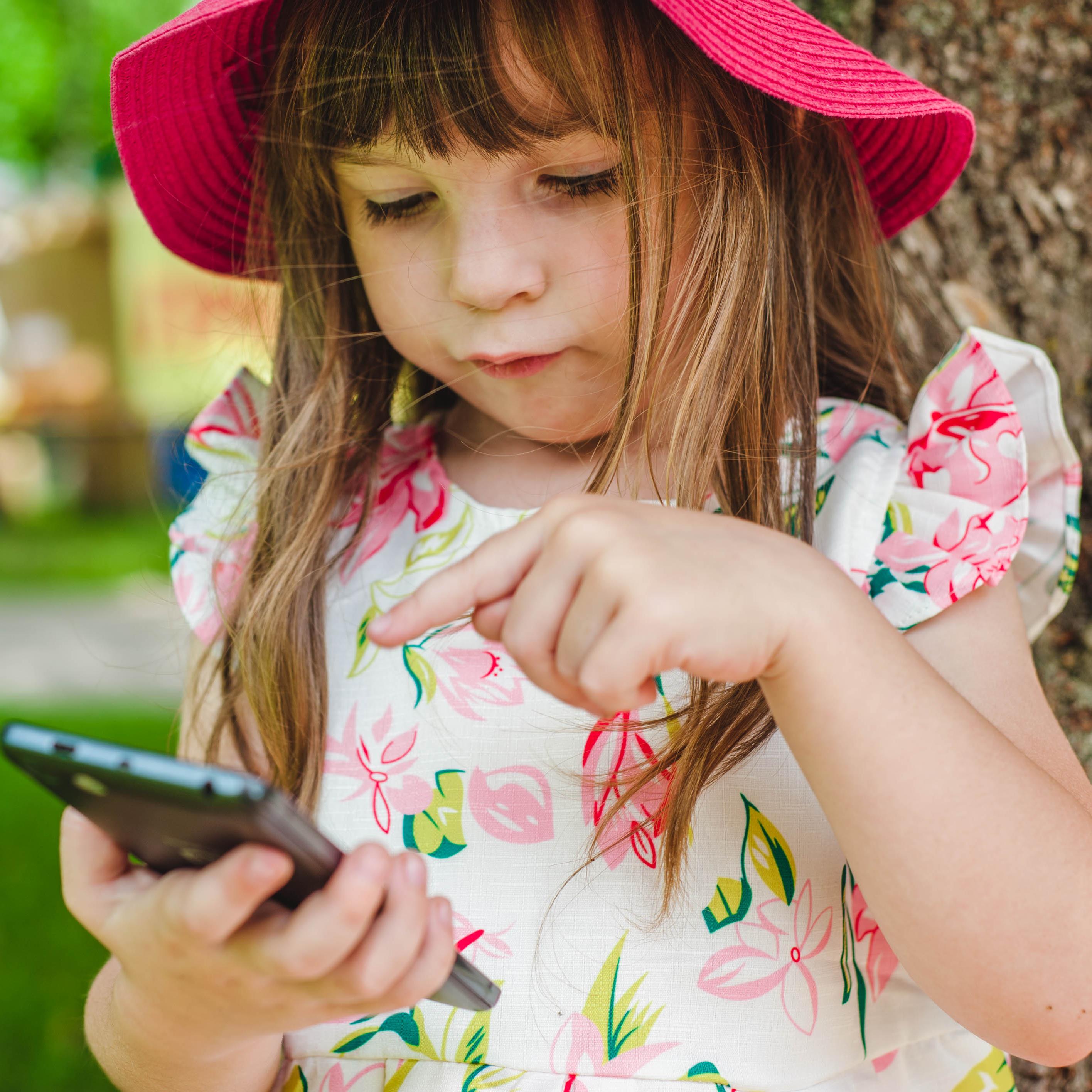 παιδιά social media 