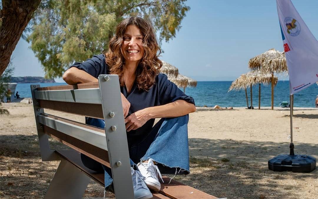 Η Πόπη Τσαπανίδου με τον εγγονό της