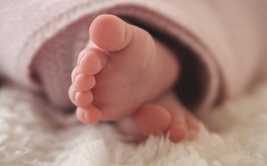 μωρό κορωνοϊός