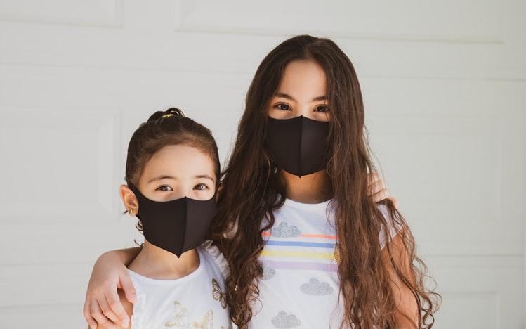 νέα μέτρα για ανεμβολίαστους 