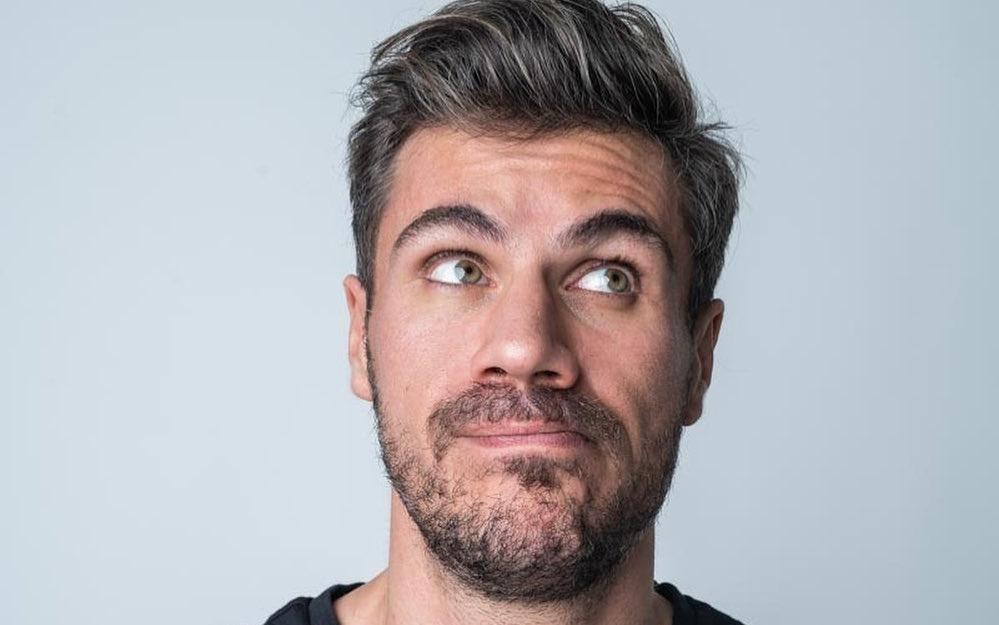 Άκης Πετρετζίκης