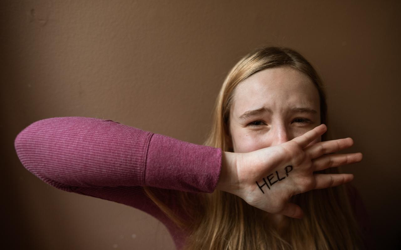 Κακοποίηση έφηβης