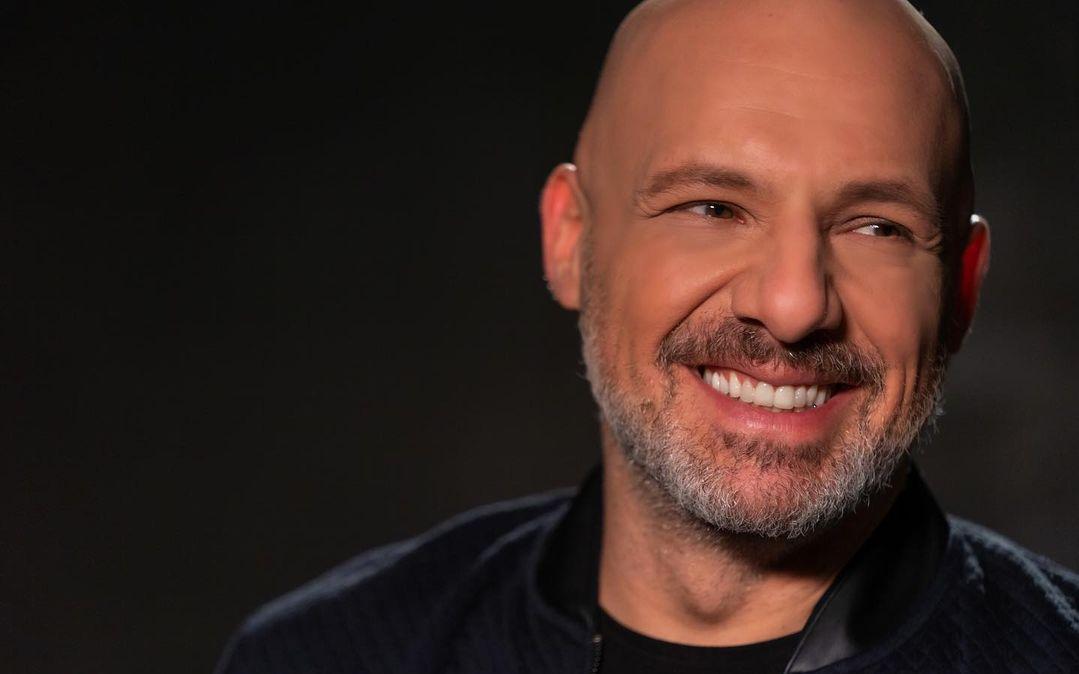 Νίκος Μουτσινάς