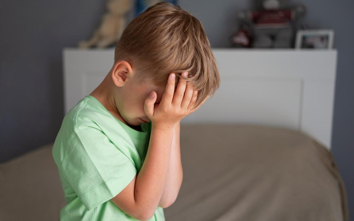 κακοποίηση Λάρισα 