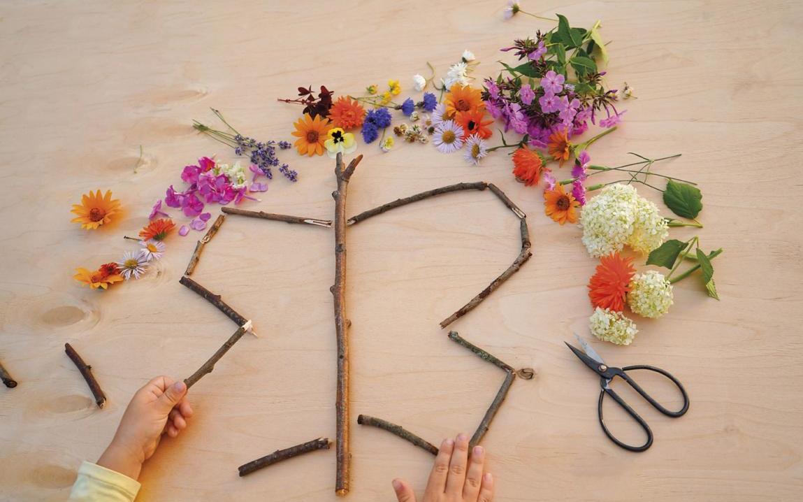 πρωτομαγιάτικο στεφάνι 