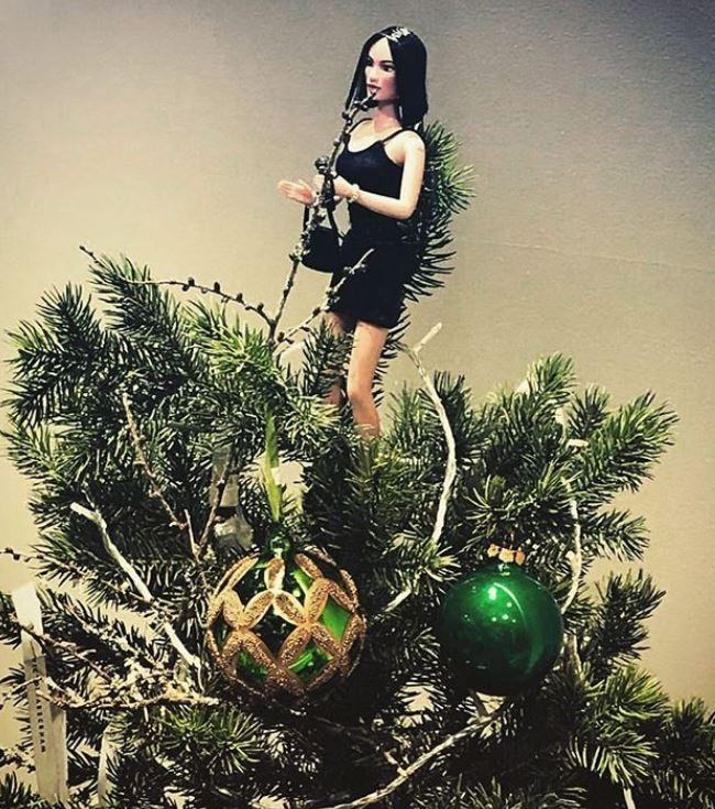 boom celebrity χριστουγεννιάτικα δέντρα