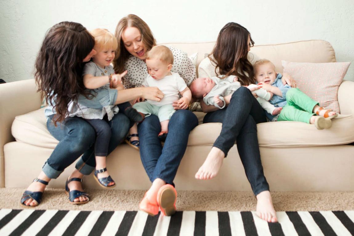 Προς τις κολλητές μου, με τις οποίες έχουμε γίνει ακόμα πιο αγαπημένες από τότε που κάναμε παιδιά