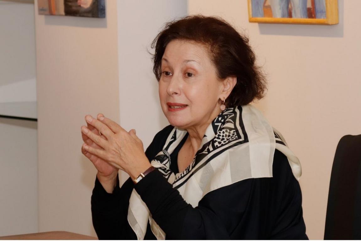 boom-paramithia-sto-treno