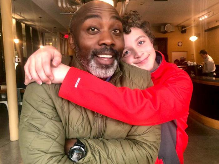 boom υιοθεσία 11χρονου