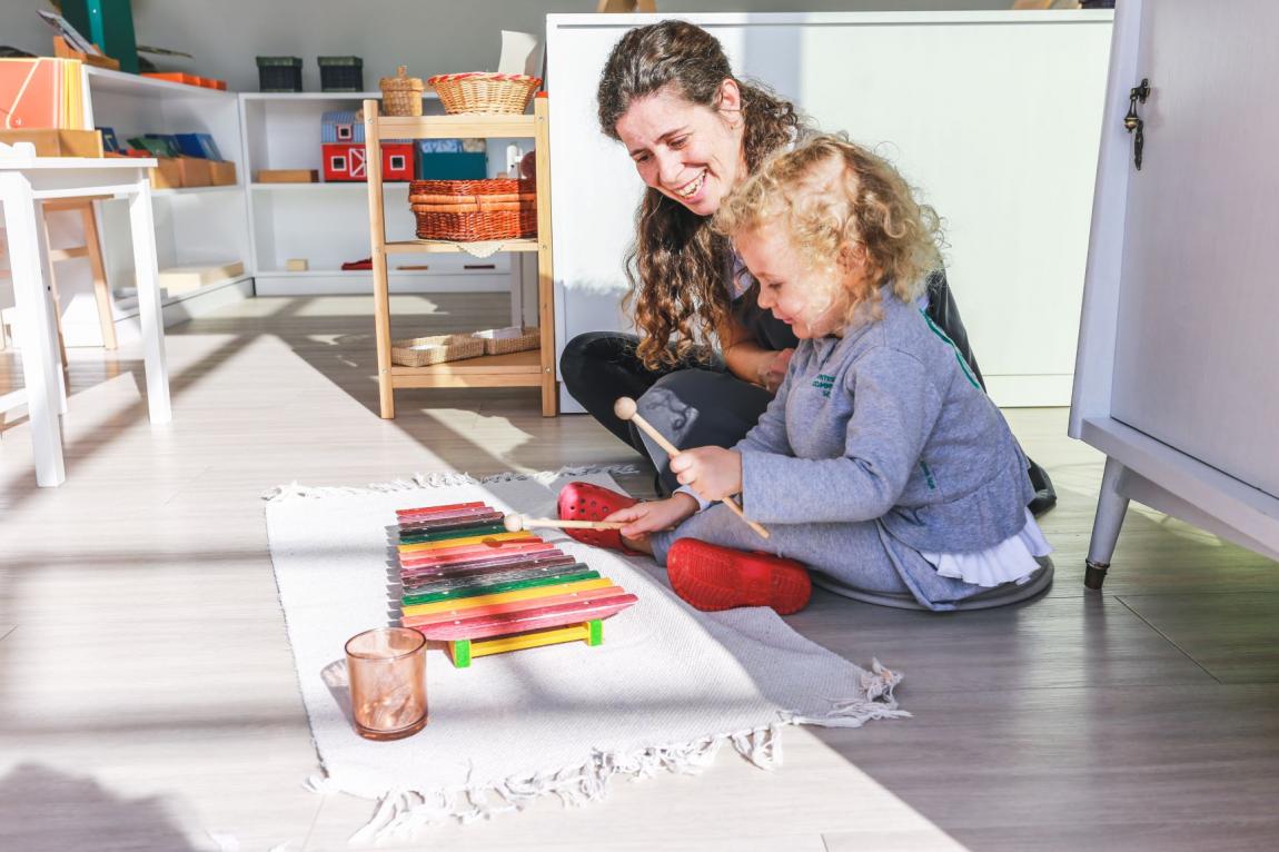 boom montessori community school απασχόληση στο σπίτι