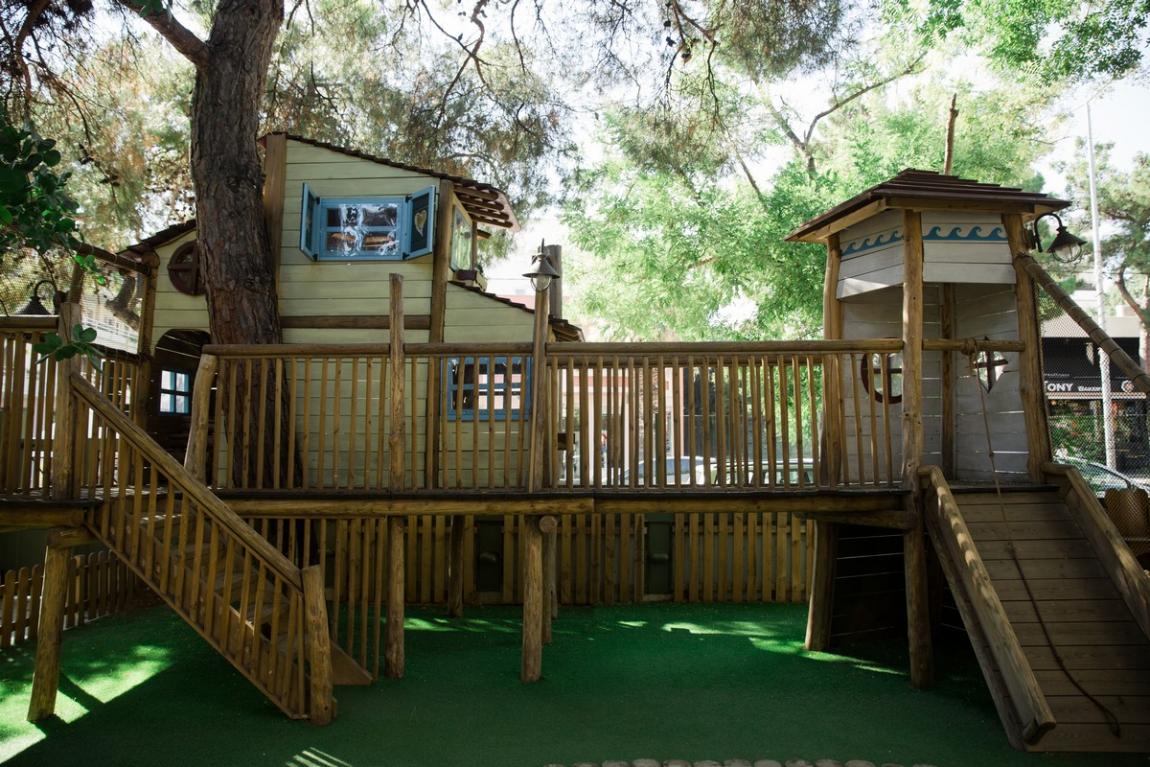 boom δεντρόσπιτο