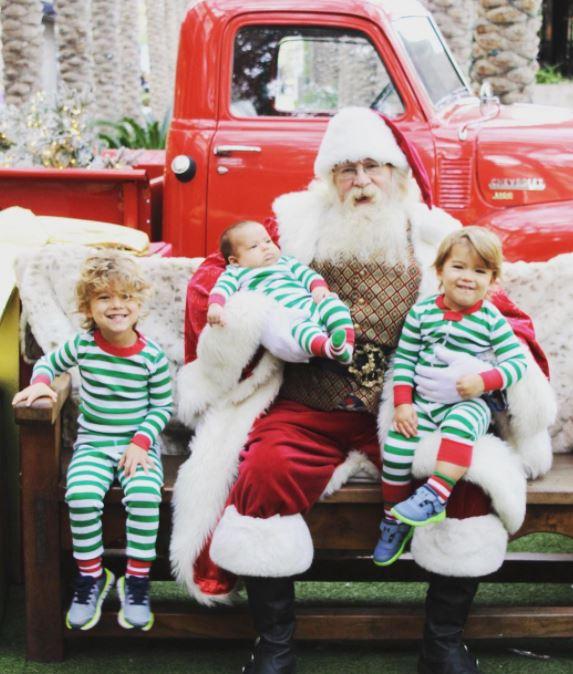 boom διάσημα μωρά πρώτα Χριστούγεννα